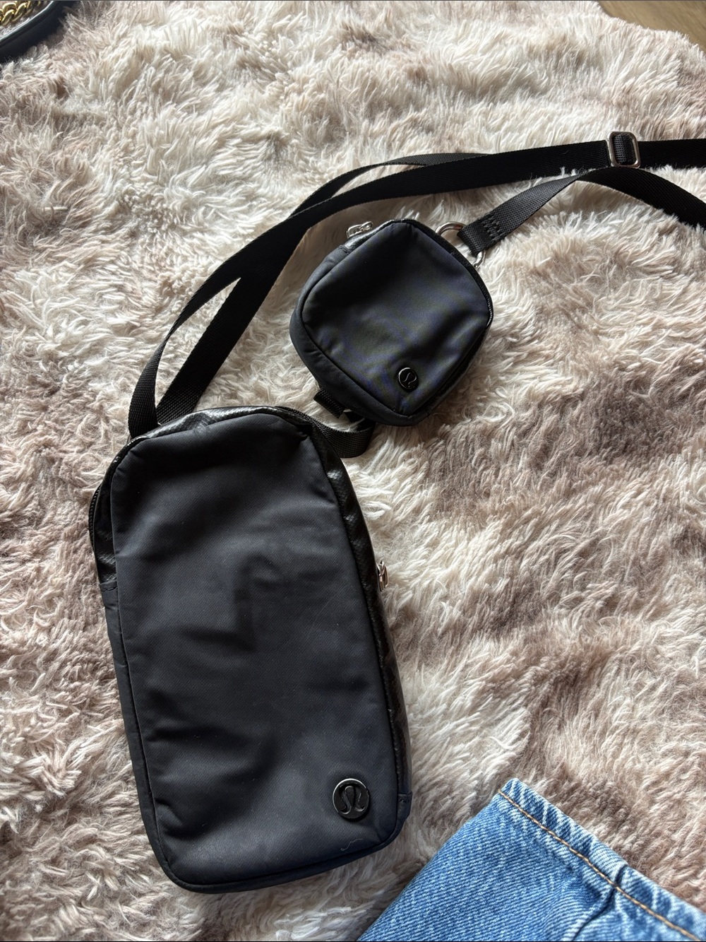 lululemon athletica Black Mens Crossbody Belt Bag with Coin Pouch